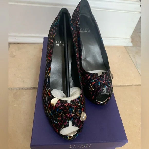 Gorgeous Stuart Weitzman Multicolor Patterned Heels - Picture 8 of 9